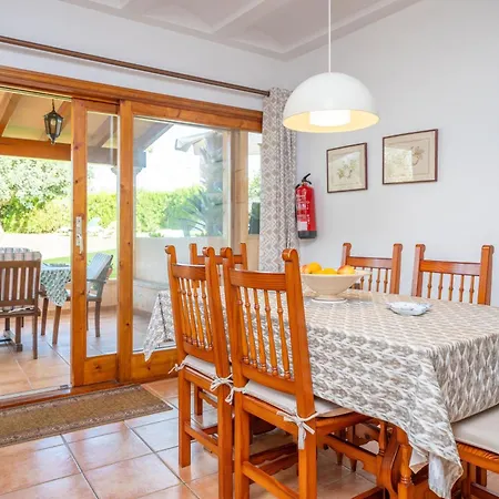 Reynes ヴィラ ポレンサ